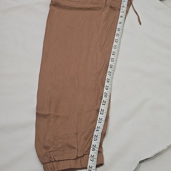YFB satin jogger pants L - Picture 8 of 10